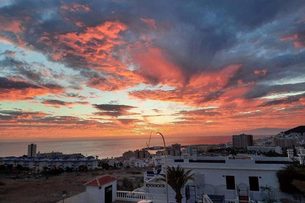 Holiday Apartments Oasis Los Cristianos  Eksteriør billede